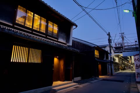 [Taisho Townhouse 2 Private Buildings 16 People] 24h Private Sauna | Art Stay | 13th Street A + B Wi