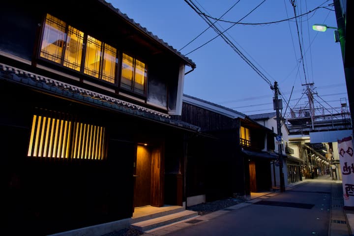 [Taisho Townhouse 2 Private Buildings 16 People] 24h Private Sauna | Art Stay | 13th Street A + B…