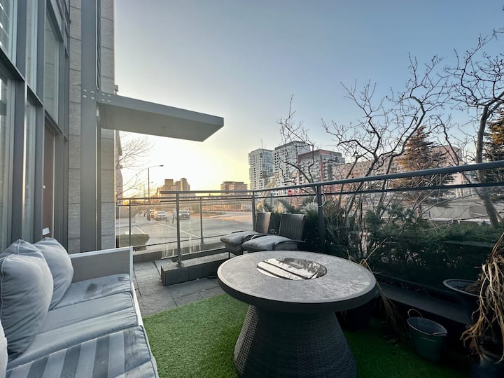9 Beds Townhouse Recently Renovated - Toronto