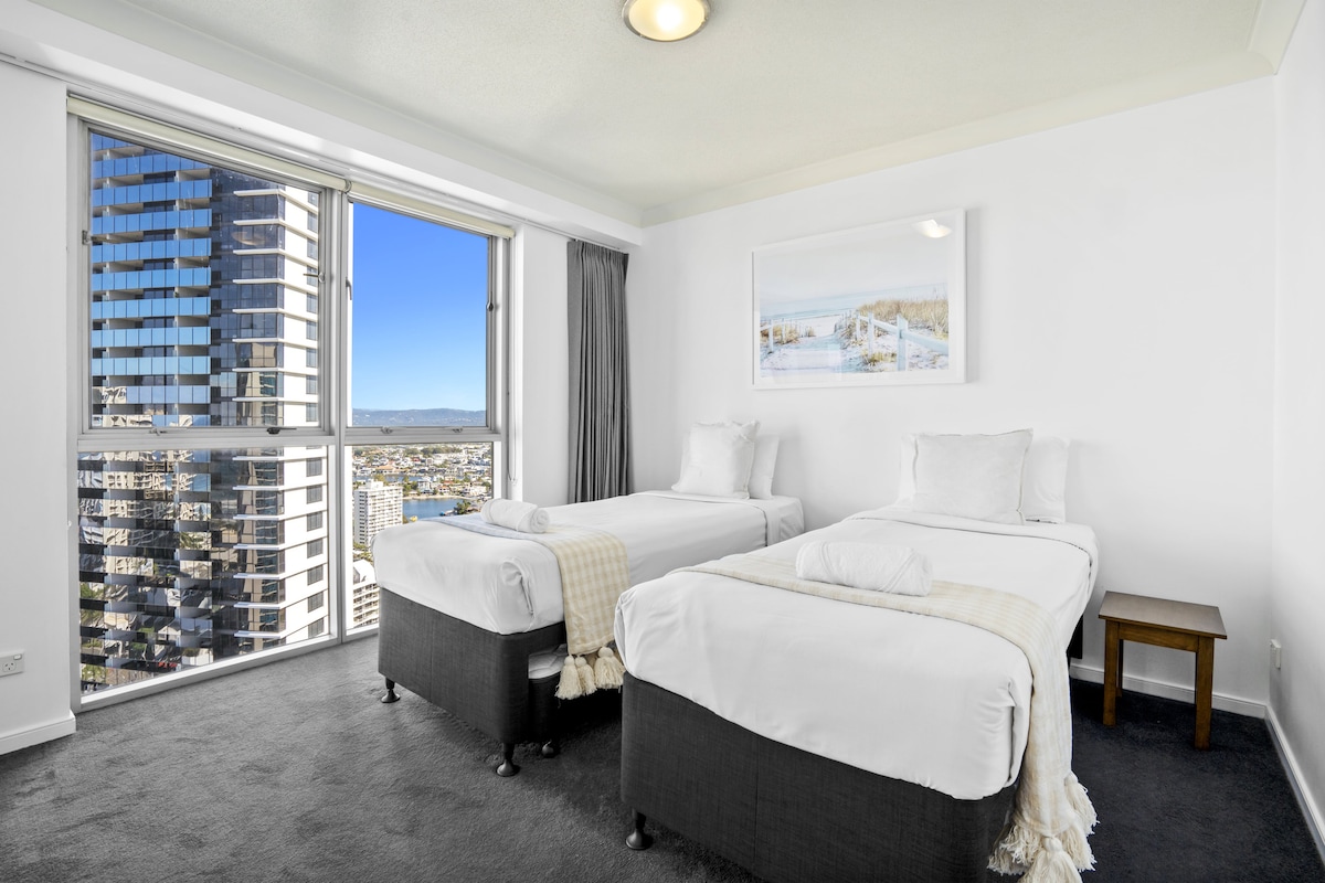 Slaapkamer 3 - 2 x eenpersoonsbedden + 1 x onderschuifbed