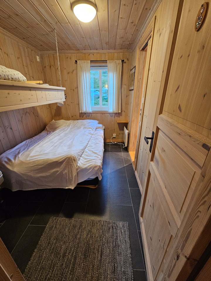 Schlafzimmer 1