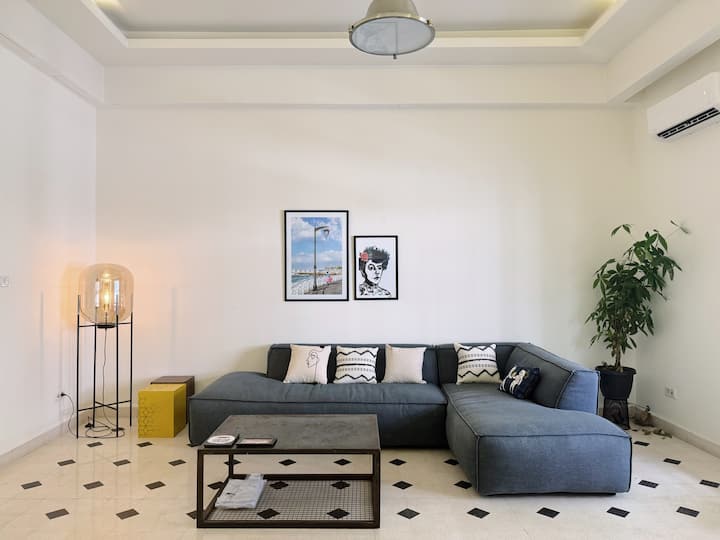 The Seaview Nook 2-br In Mar Mikhael - Libanon