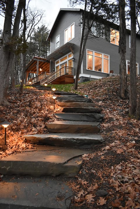 Modern Lake Champlain Lake House