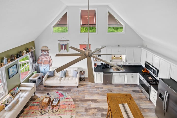 Modern Family Mountain Retreat. Near Lake Chatuge. - Hiawassee