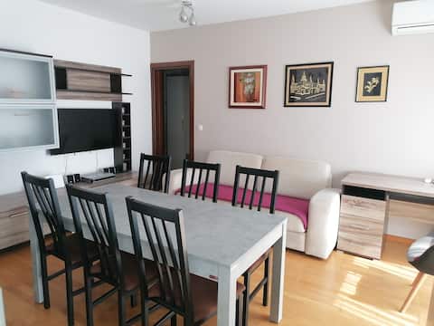 Top Airbnb: Apartment "Nika" in Mjesni Odbor Drenova
