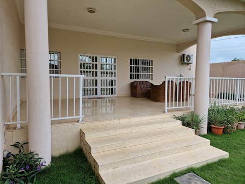 Beautiful 3-bedroom waterfront villa