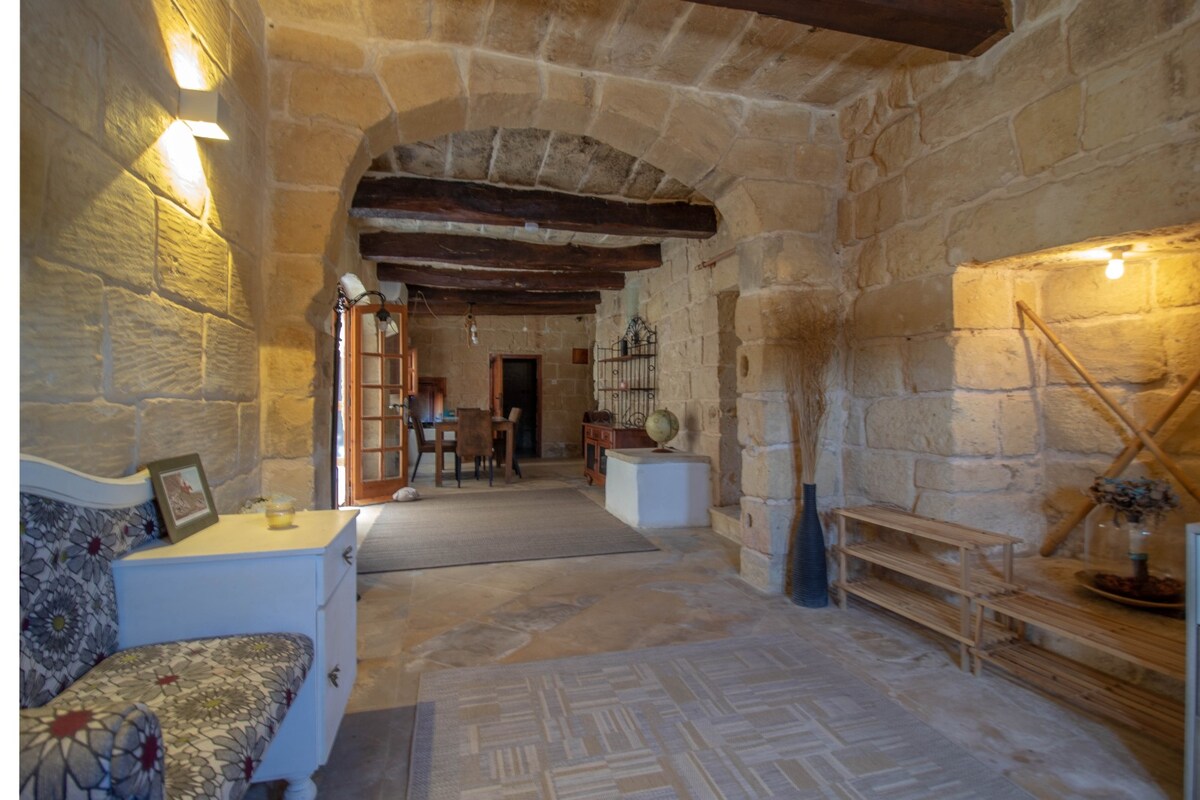 Charming Traditional Farmhouse