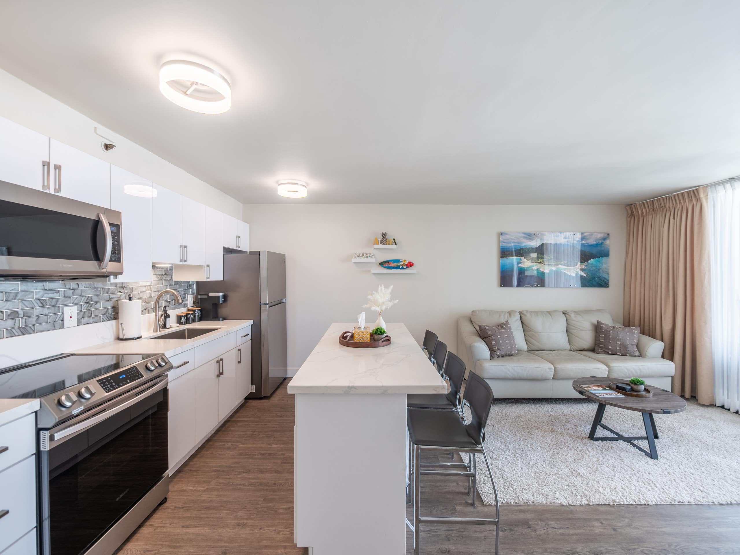 Clean Renovated 1bdrm Waikiki Banyan w/parking - Image 9
