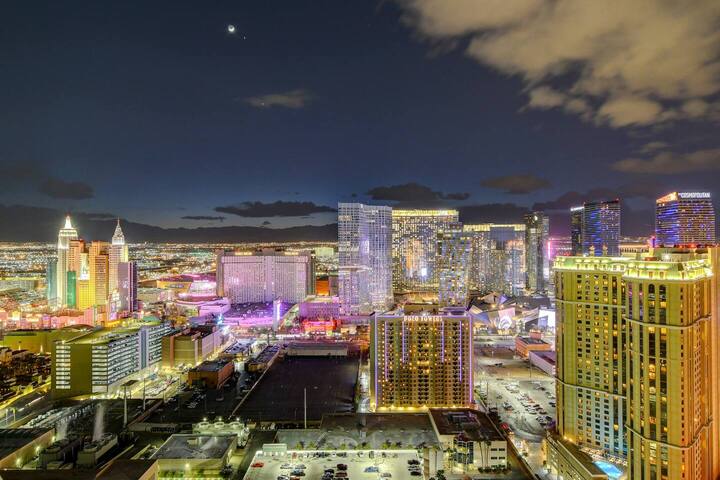 MGM Signature 2BR3BA PH Strip view No Resort Fee