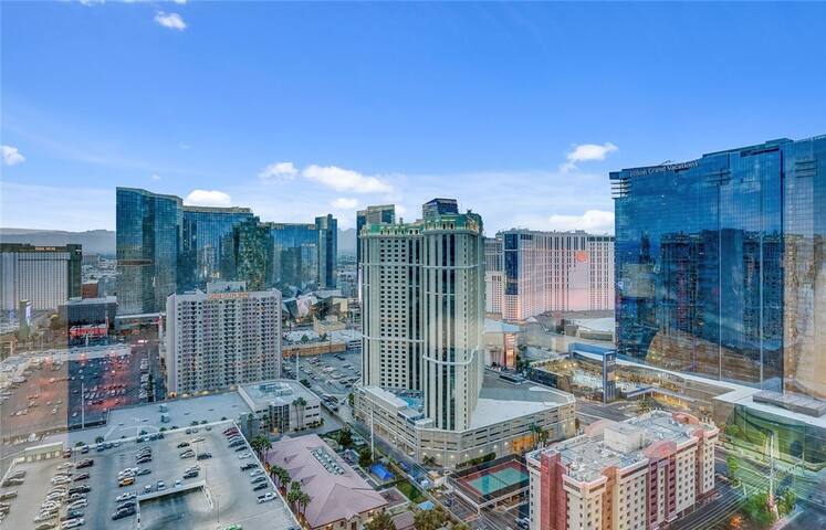 MGM Signature 2BR2BA PH strip View No Resort Fee gallery image 5