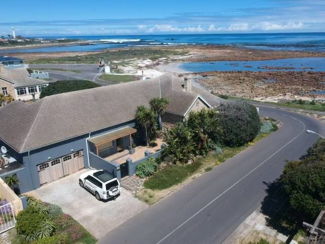 Old Kom Beach House gallery image 5