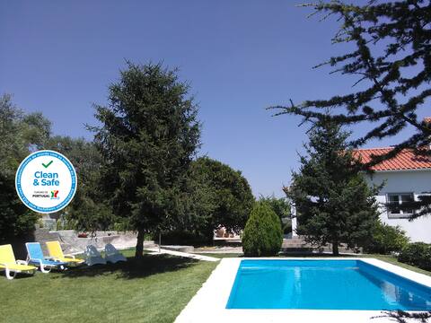 Casa da Gardunha with private pool