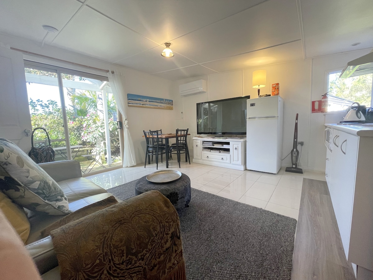 Successful Airbnb property: Bayview Studio private accommodation in Inverloch