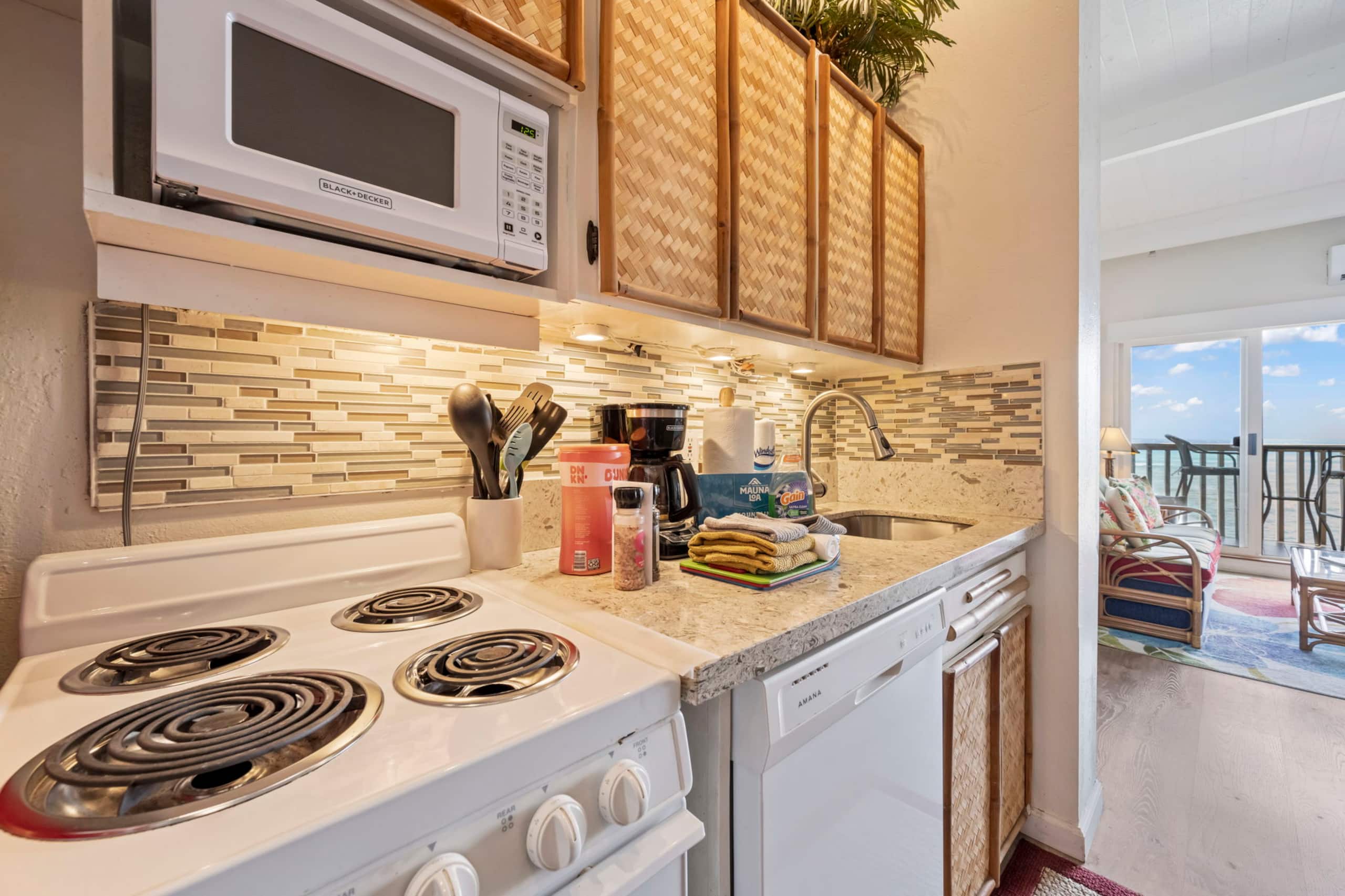 Home in Lahaina · ★4.93 · Studio · 1 bed · 1 private bath - Image 12