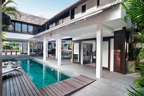 5BR Villa Saturday - Week Villas Seminyak