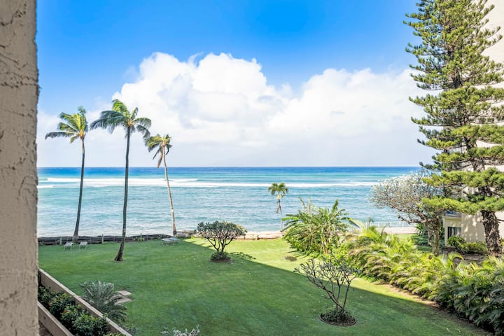 MAUI LAHAINA OCEAN FRONT STUDIO! NEAR NAPILI!