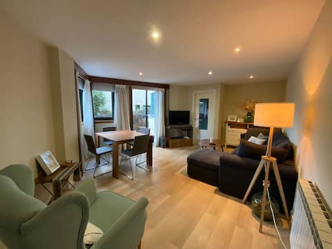 200 meters from Playa Ladeira, with parking!
