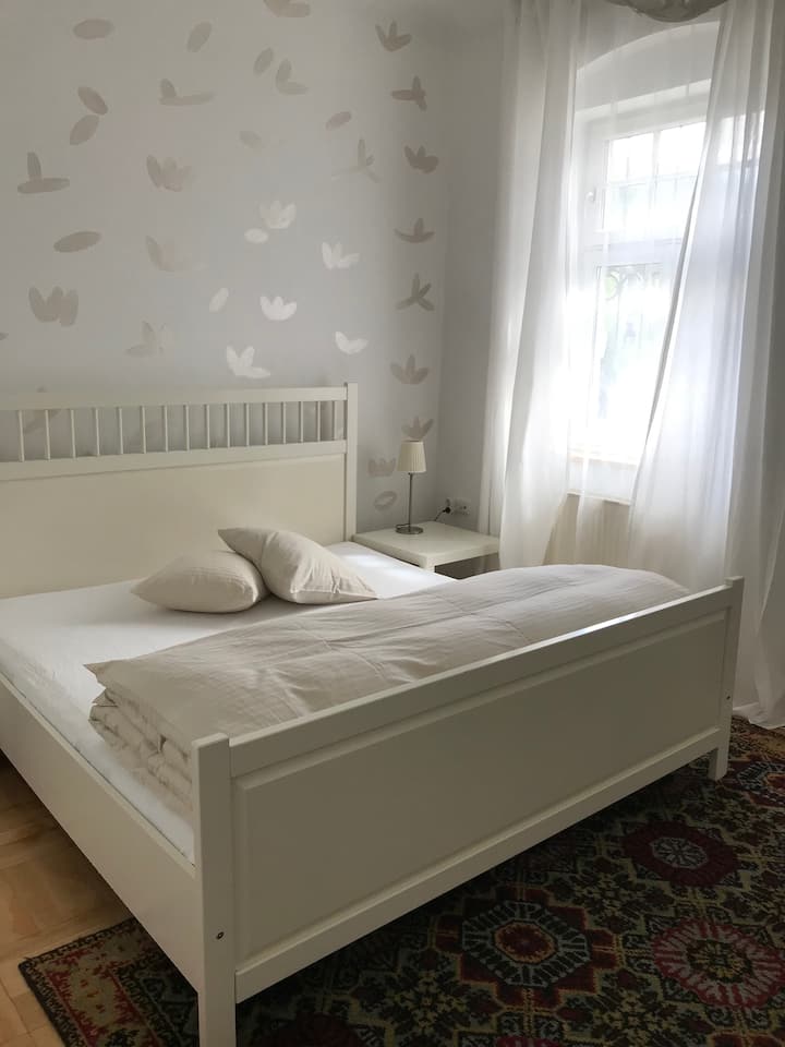 Površina spavaće sobe:
15 m2