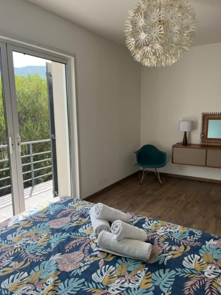 Მშობლის საძინებელი 