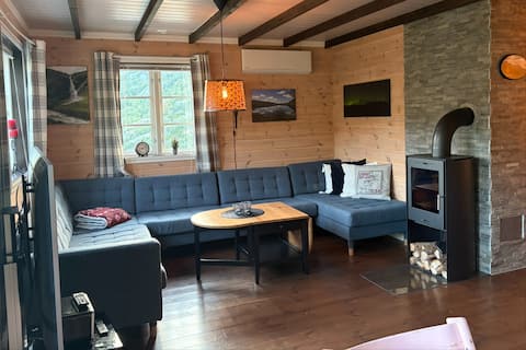 Successful Airbnb property: Tour experiences and cottage cosiness! in Luster