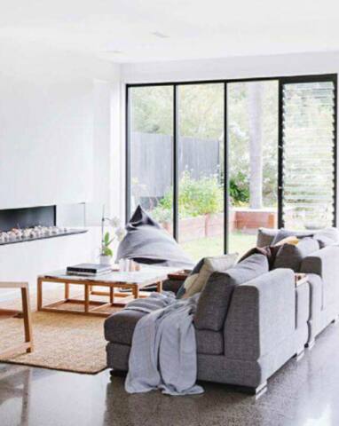 Resort Villa in Manly + lap pool gallery image 5