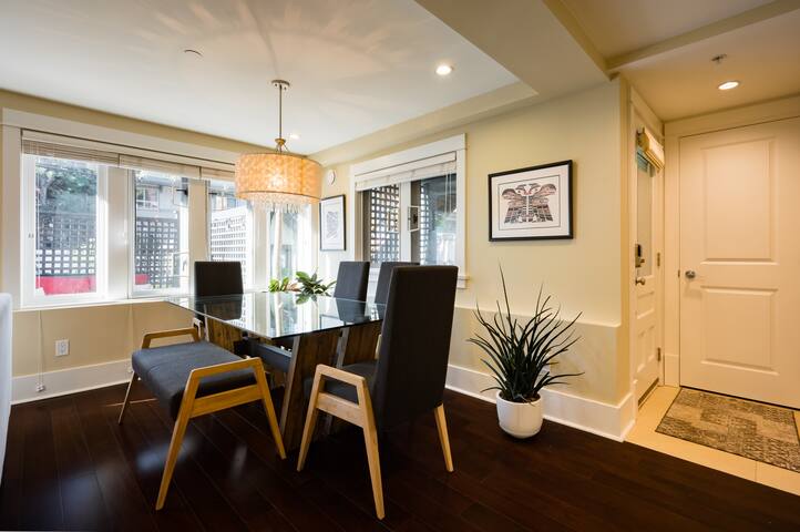 Vine & Balsam gallery image 4