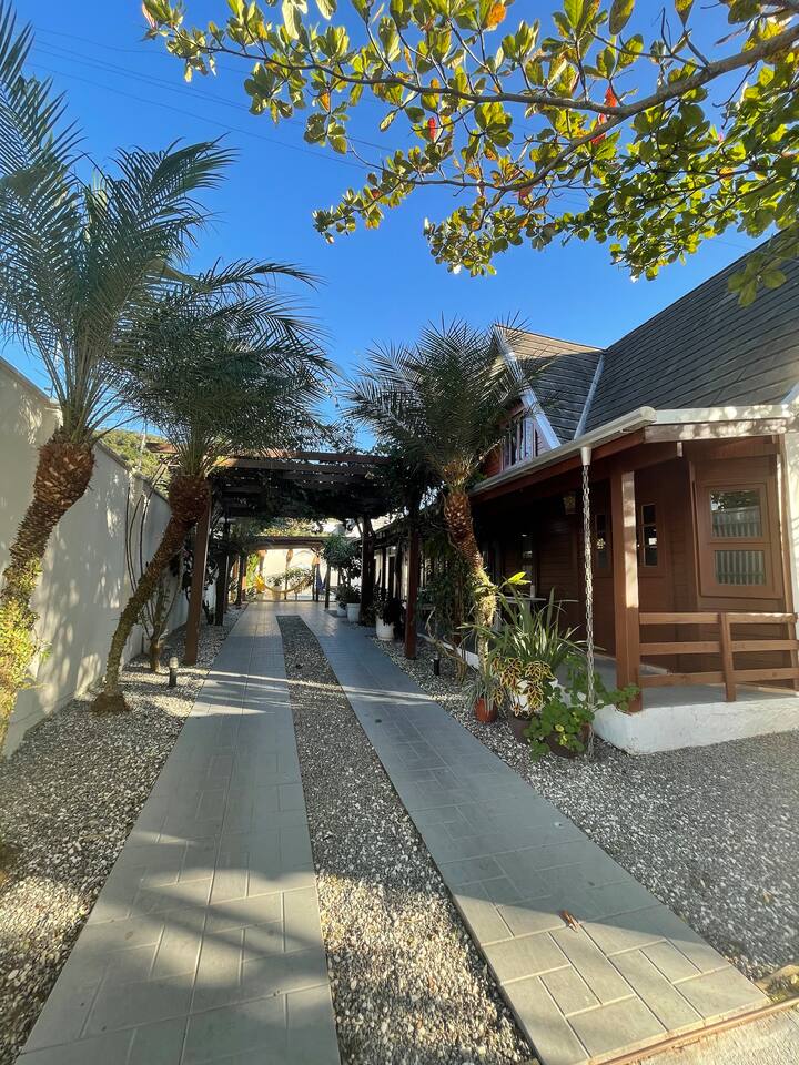 A beautiful cottage in Balneario Camboriú