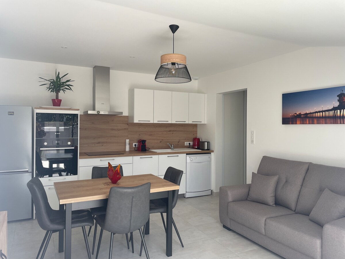 Popular Airbnb listing: "Tamaris" House in Saint Denis D'oléron