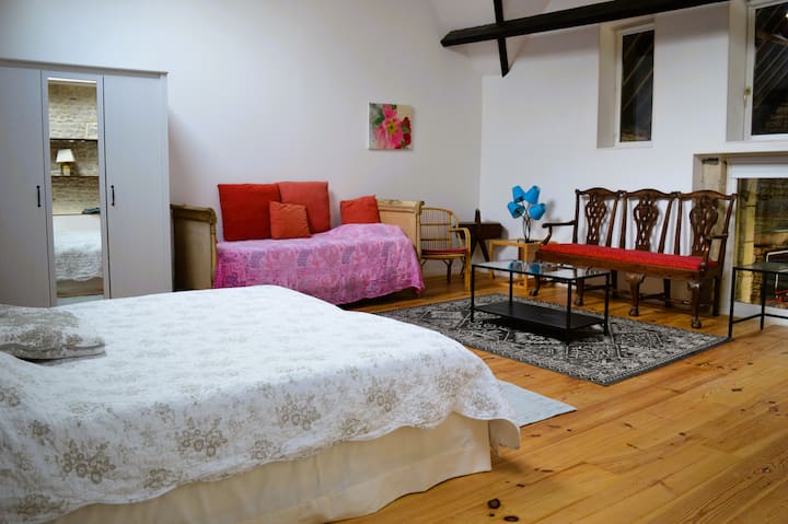 Habitación con cama doble