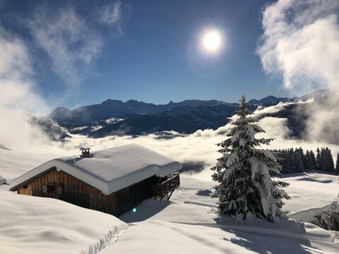 CHALET D'ALPAGE, CLOSE TO THE SEIZURES, PANORAMA VIEW