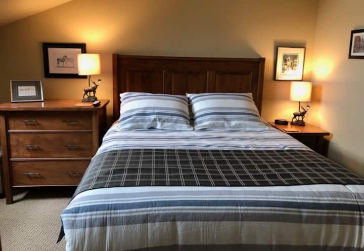 bračni krevet (160x200) u spavaćoj sobi, bračni krevet (160x200) u dnevnom boravku