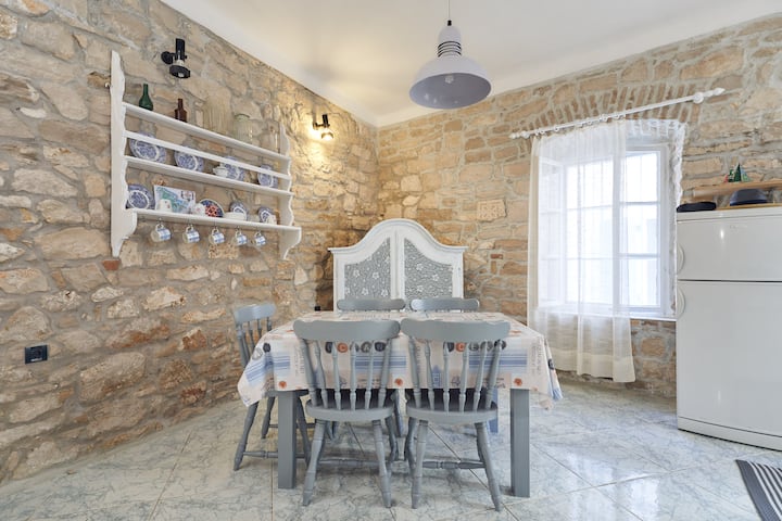 House-apartment (3 stars) Susak