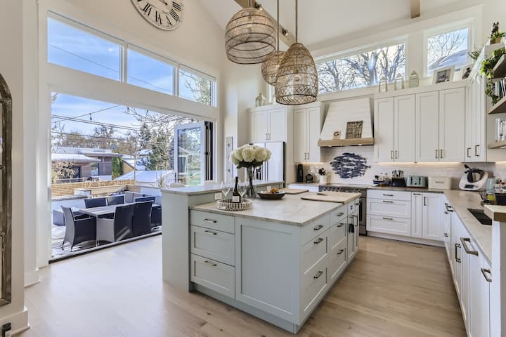 BEST Luxury Airbnb in Boulder