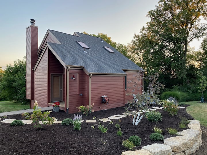 Cozy Retreat in the Heart of Galena Territory Cabins for Rent in Galena, Illinois, United