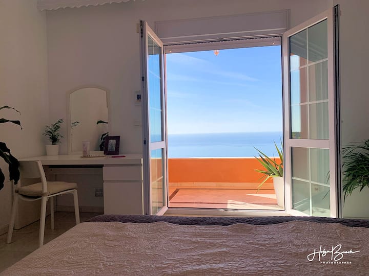 Поглед кон спалната соба