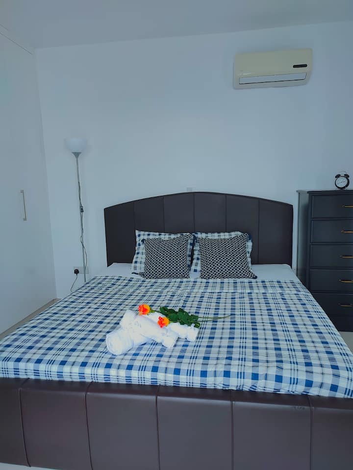 Главна спална соба

Главна спална соба