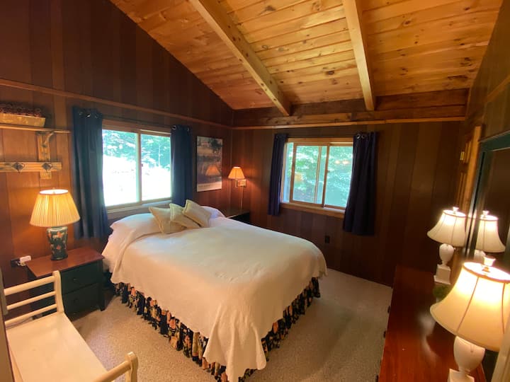 Dhoma kryesore e gjumit - kati i dytë