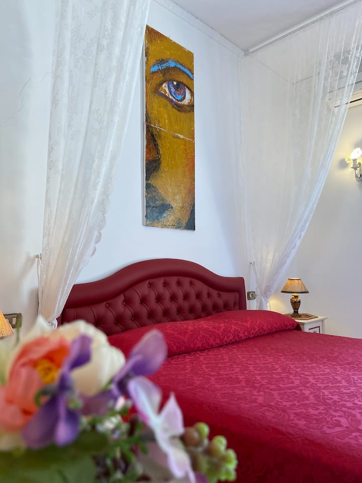 Ლალი-საძინებლების ფლიგელი