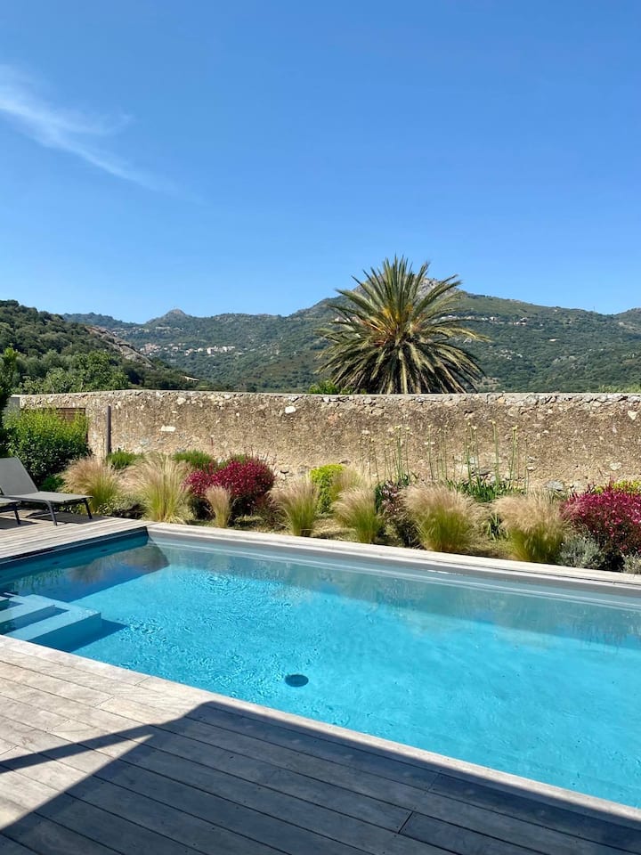 Villa De 130m² Avec Piscine Privative Chauffée - L'Île-Rousse