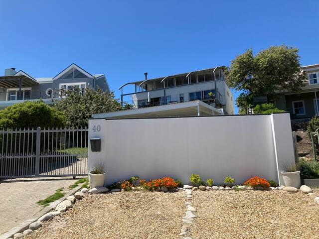 AquaView Beach House, with stunning sea views gallery image 2