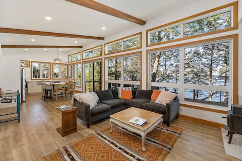 Sandstone Bluff Modern Home with Guest Cottage