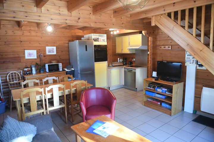 Chalet 6 Personnes A 6 Km De Super Besse - Besse-et-Saint-Anastaise