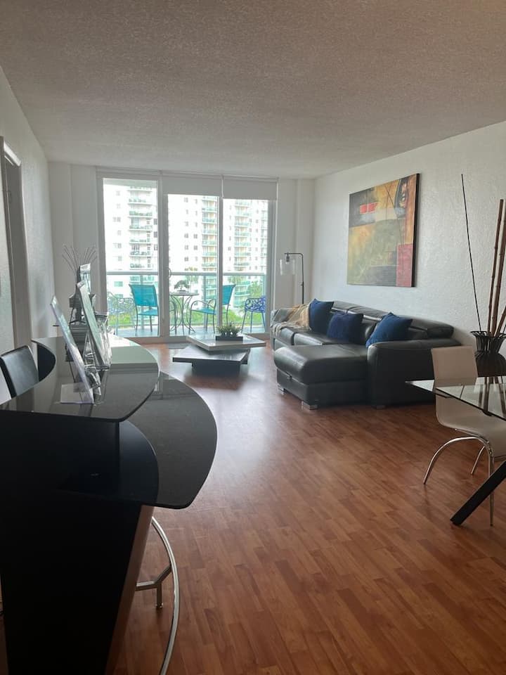 Entire Apartment In Sunny Isles Beach, Florida - North Miami Beach, FL