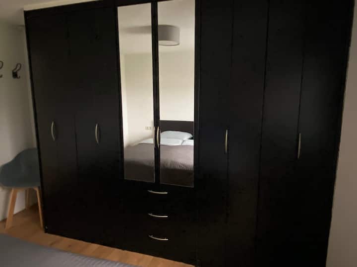 Grote kast met voldoende opbergruimte 