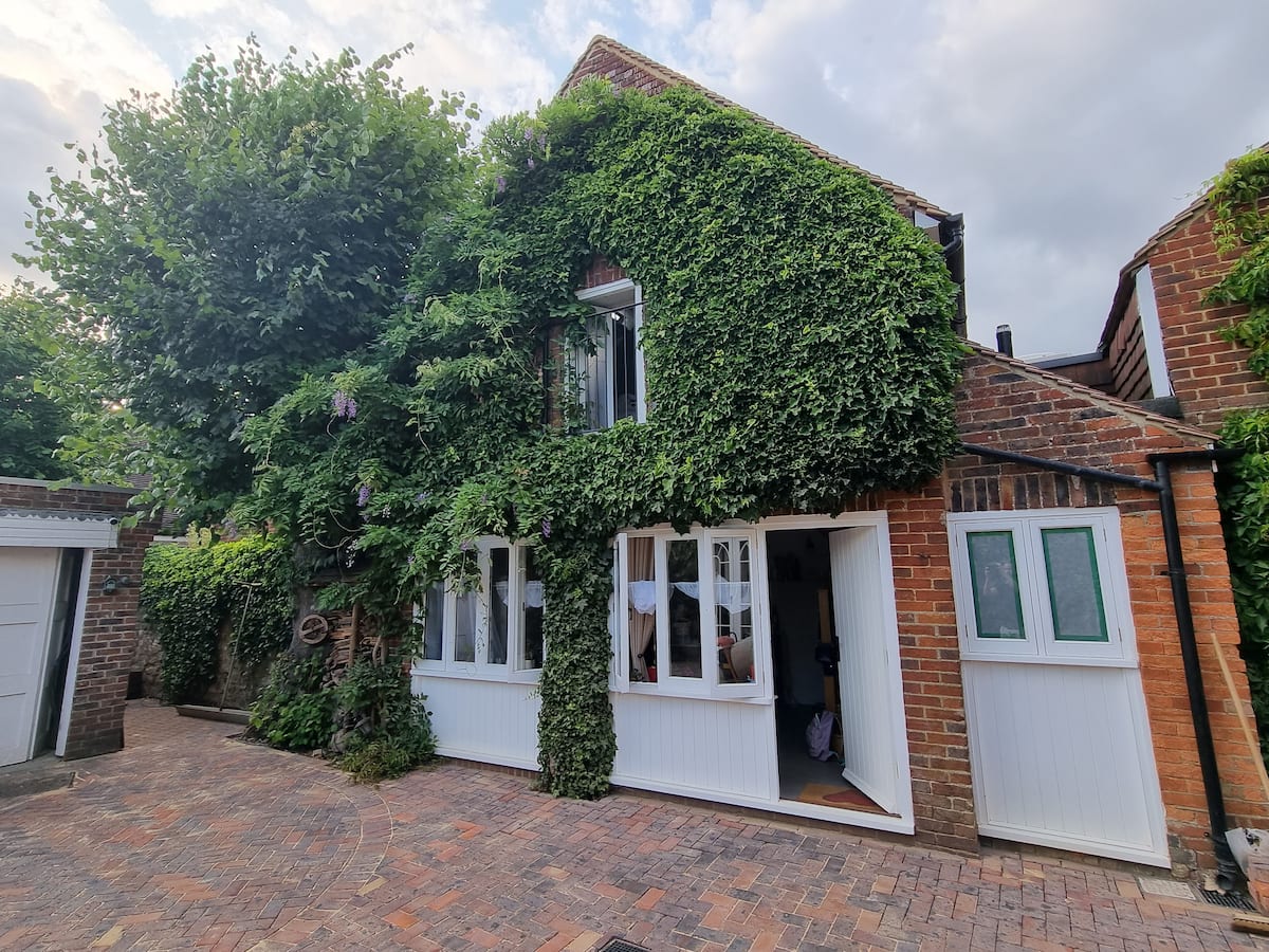 Main view of the annex