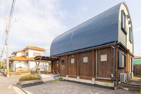 Cottage with private hot spring
13名宿泊可

Nagashima Sparland 5 cars can be parked for 3 cars

1 bus fr