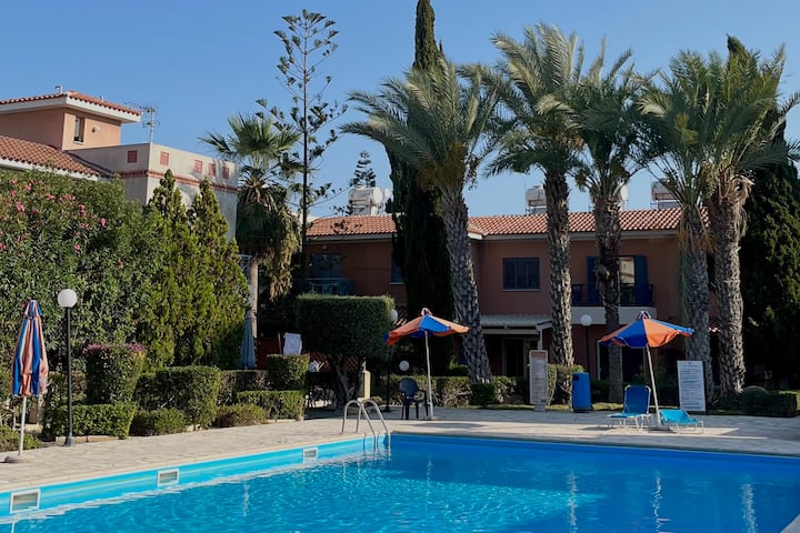 2-bedroom Townhouse W/ Pool In Paphos - Paphos