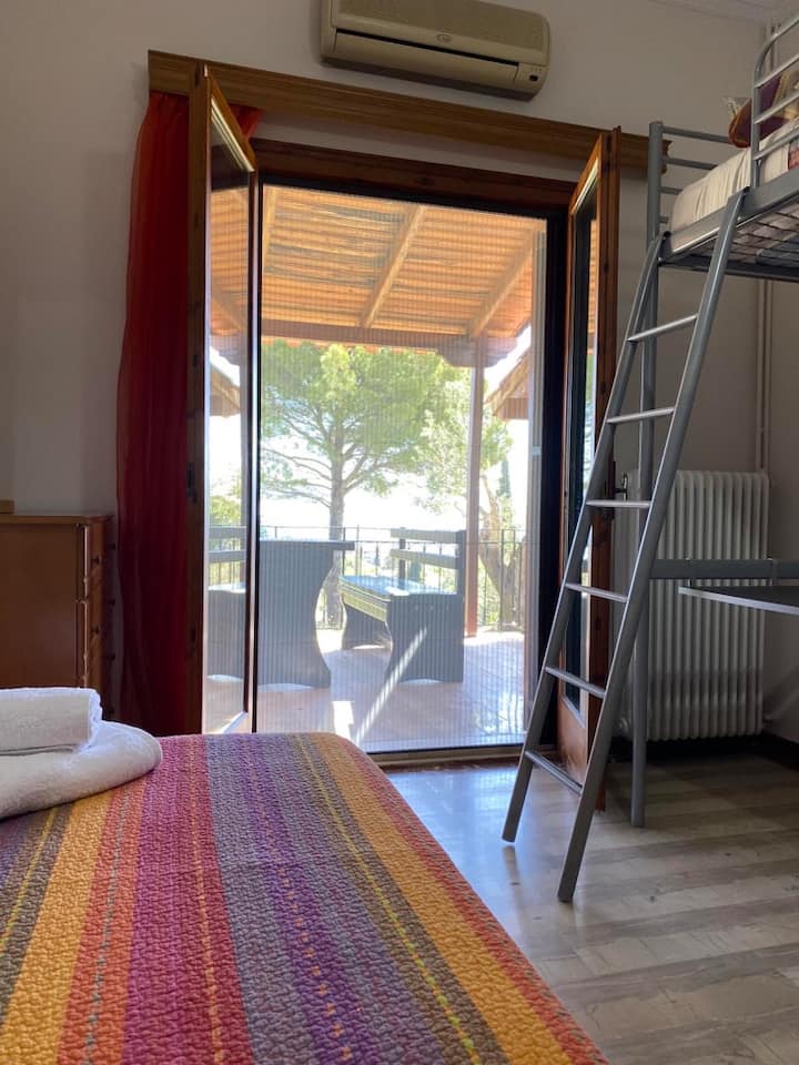 Bedroom No 2, Labor Office