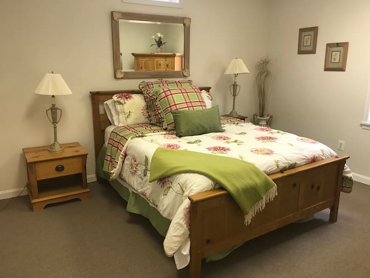 Bračni krevet (160x200), druga spavaća soba (160x200)