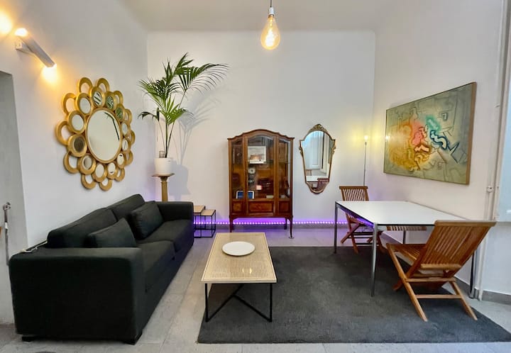Apartment near metro and tram